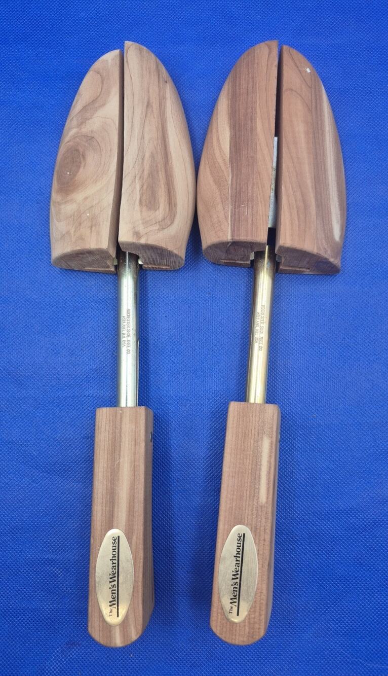 Mens Warehouse Cedar Shoe Trees Size M Not L/R Specific